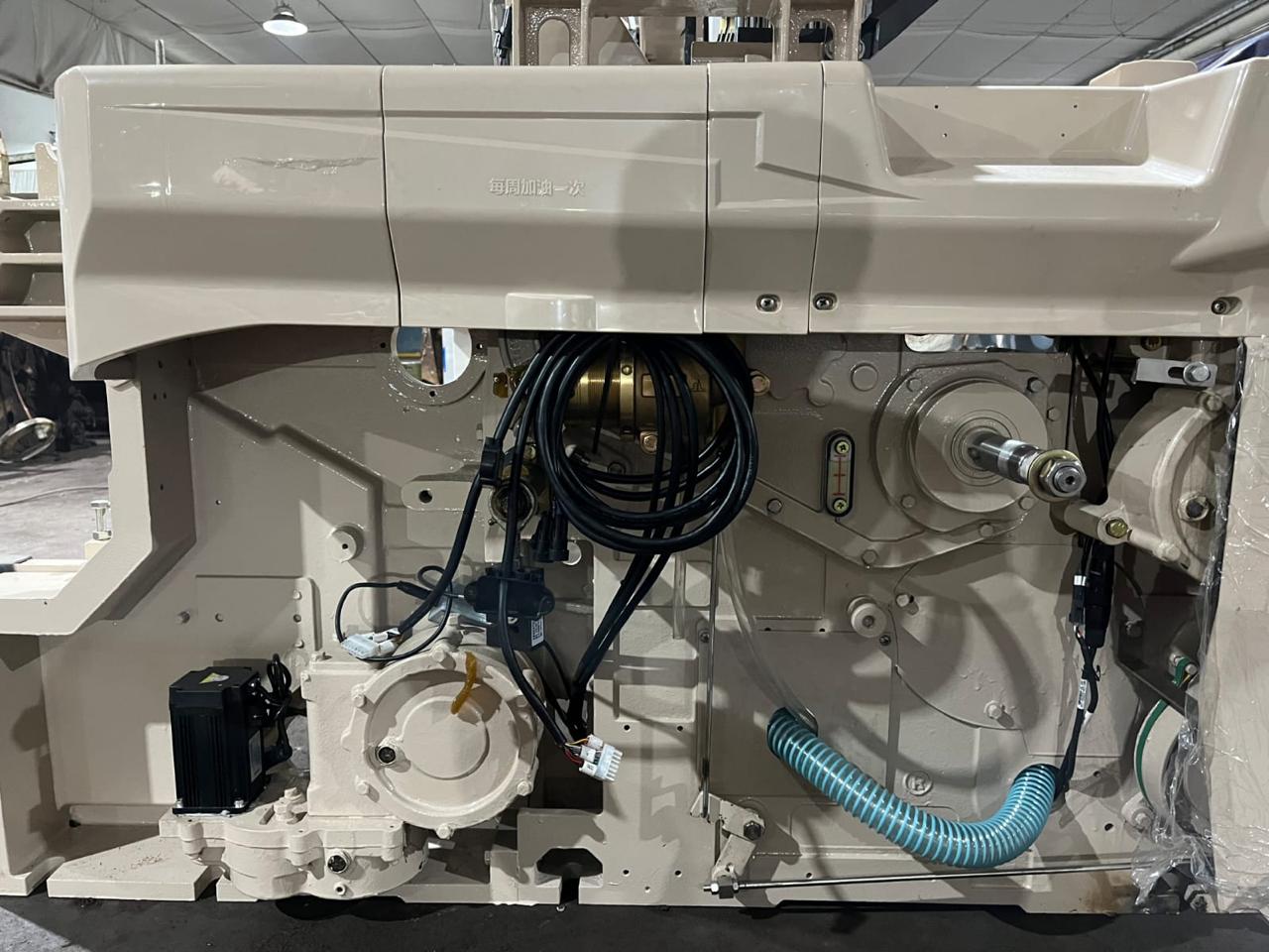 High Speed 8200 Model Water Jet Looms